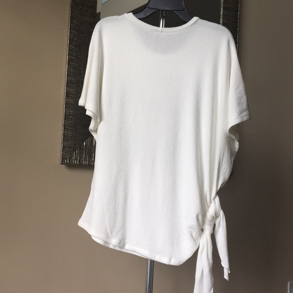 ✨NEW✨Ivory Dolman Top - Picture 8 of 8